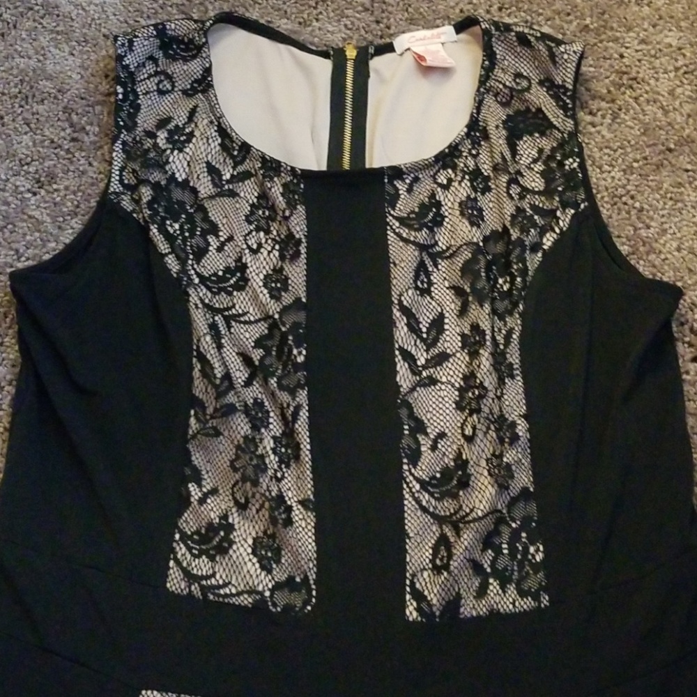 Dress - Picture 3 of 7